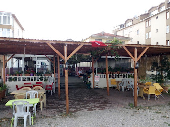 Yakamoz Aile Çay Bahçesi