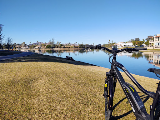 Shopping Mall «Mercado Del Lago Mall», reviews and photos, 8320 N Hayden Rd, Scottsdale, AZ 85258, USA