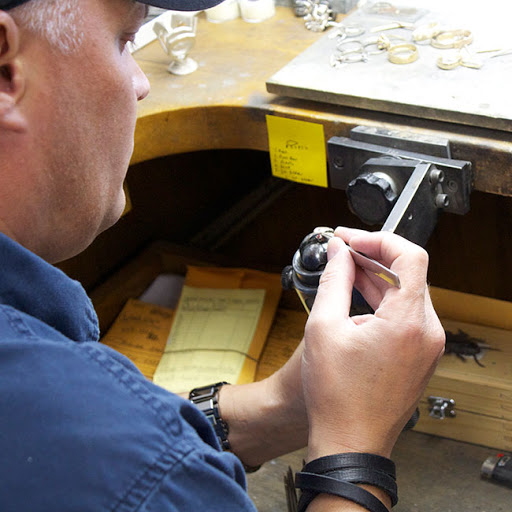 Jewelry Designer «Genesis Jewelry & Art Gallery», reviews and photos, 6011 W Layton Ave, Milwaukee, WI 53220, USA