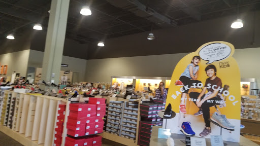 Shoe Store «DSW Designer Shoe Warehouse», reviews and photos, 9051 Snowden Square Dr, Columbia, MD 21045, USA
