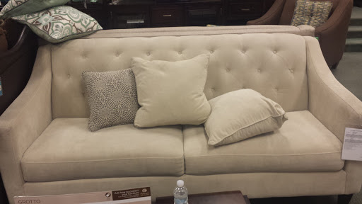 Furniture Store «Raymour & Flanigan Furniture and Mattress Store», reviews and photos, 86-08 Queens Blvd, Elmhurst, NY 11373, USA