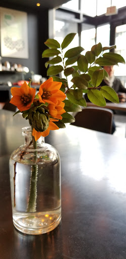 Coffee Shop «Intelligentsia Coffee Wicker Park Coffeebar», reviews and photos, 1609 W Division St, Chicago, IL 60622, USA