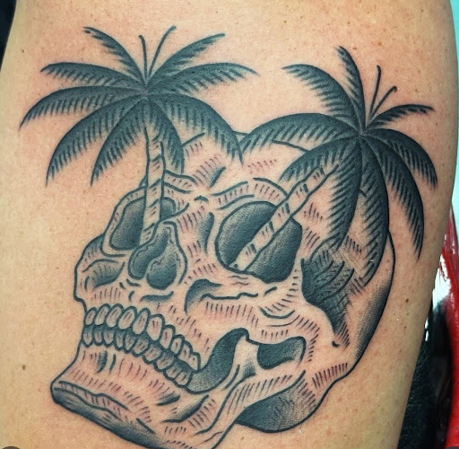 Explore mother of 5 tattoo ideas, creative tattoo ideas in Honolulu, available at Aloha Tattoo Waikiki Hilton Hawaiian Village Rainbow Bazaar
