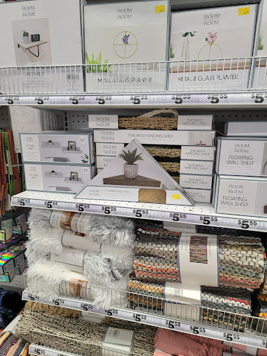 Variety Store «Five Below», reviews and photos, 4801 McKnight Rd, Pittsburgh, PA 15237, USA