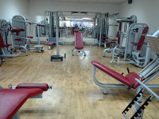 GIMNASIOS EN IRUN - KIROLA en Irun, Guipúzcoa
