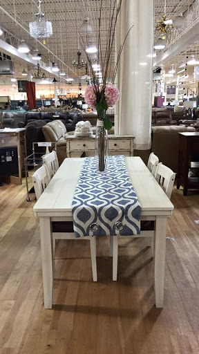Furniture Store «Bargains and Buyouts», reviews and photos, 5150 Glencrossing Way, Cincinnati, OH 45238, USA