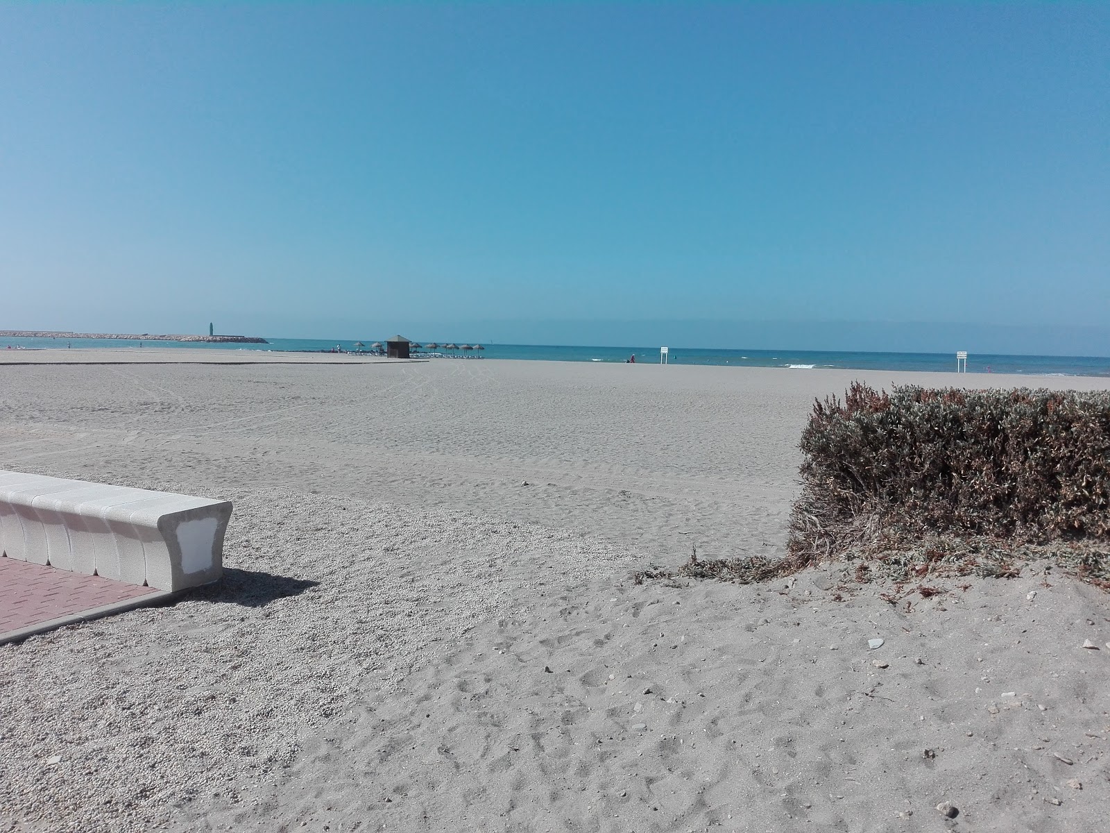 Playa Poniente de Almerimar'in fotoğrafı uzun koy ile birlikte