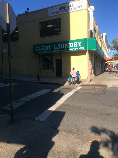 Laundromat «Giant Laundry», reviews and photos, 2861 Webster Ave, Bronx, NY 10458, USA