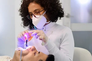 Odontología Estética Maria Angelica Monroy – Diseño de sonrisa – Rehabilitación Oral image