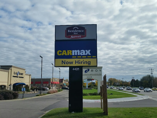 Used Car Dealer «CarMax», reviews and photos, 4431 28th St SE, Kentwood, MI 49512, USA
