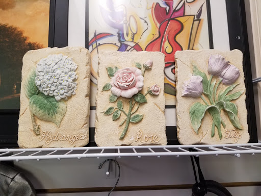 Thrift Store «Pawsibilities Thrift Shop», reviews and photos, 2144 Carolina Pl Dr, Fort Mill, SC 29708, USA