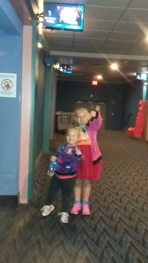 Movie Theater «Woodbury 10 Theatre», reviews and photos, 1470 Queens Dr, Woodbury, MN 55125, USA