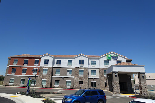 Holiday Inn Express & Suites Brentwood, an IHG Hotel