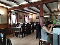 Atmosphère du Restaurant français Hostellerie du Cerf Blanc à Neuhaeusel - n°9