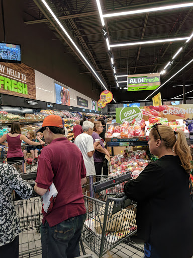 Supermarket «ALDI», reviews and photos, 620 Meacham Rd, Elk Grove Village, IL 60007, USA