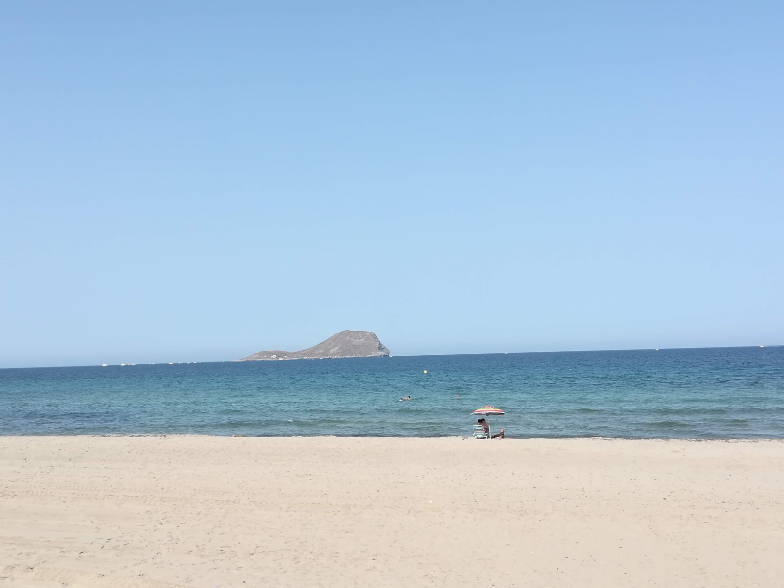 Foto von Playa El Arenal mit geräumige bucht