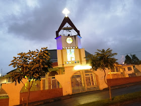 Iglesia Católica Santa Madre de Dios de Daniel Alvarez