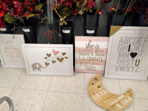 Craft Store «Hobby Lobby», reviews and photos, 1855 Montgomery Hwy #100, Hoover, AL 35244, USA