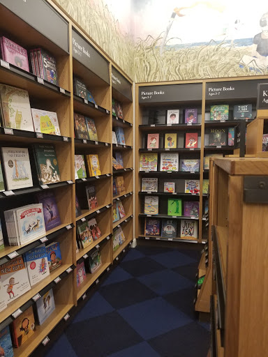 Book Store «Amazon Books», reviews and photos, 4601 26th Ave NE, Seattle, WA 98105, USA