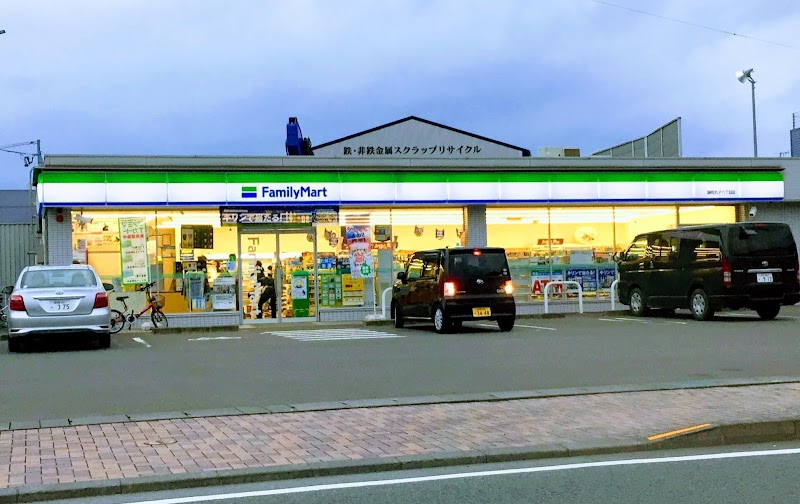 ファミリーマート 静岡丸子六丁目店 静岡県静岡市駿河区丸子 コンビニエンスストア コンビニ グルコミ