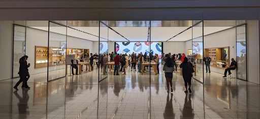 Computer Store «Apple The Woodlands», reviews and photos, 1201 Lake Woodlands Dr, The Woodlands, TX 77380, USA