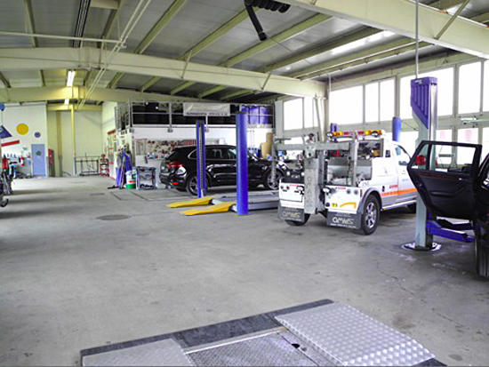 Rezensionen über Büsser Carrosserie & Garage in Einsiedeln - Autowerkstatt