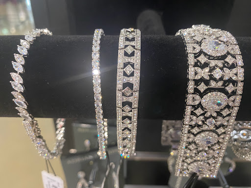 Department Store «Saks OFF 5TH», reviews and photos, 1650 Premium Outlet Blvd #1600, Aurora, IL 60502, USA