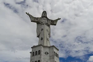 Cristo Rey monument image