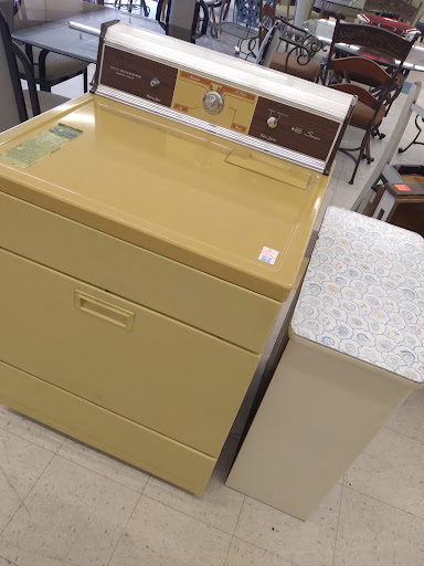 Thrift Store «TC Resale & Donation Thrift Store», reviews and photos, 5050 SE 82nd Ave, Portland, OR 97266, USA