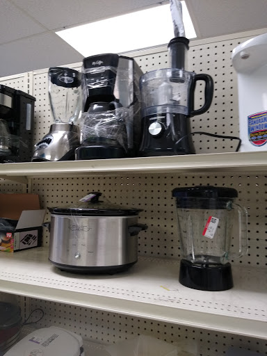 Thrift Store «Goodwill - Glendale», reviews and photos, 1622 W Glenoaks Blvd, Glendale, CA 91202, USA