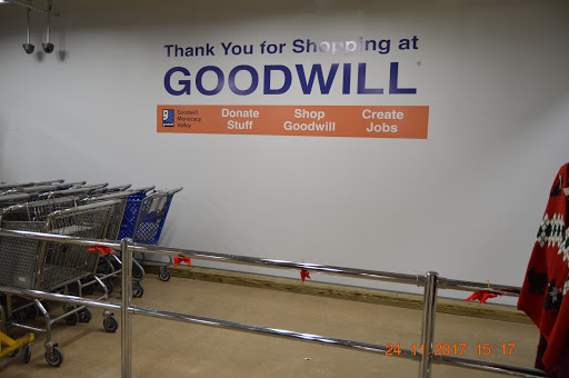 Thrift Store «Westminster Goodwill Retail Store and Donation Center», reviews and photos, 200 Baltimore Blvd, Westminster, MD 21157, USA