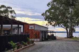 Lake King Waterfront Caravan Park image