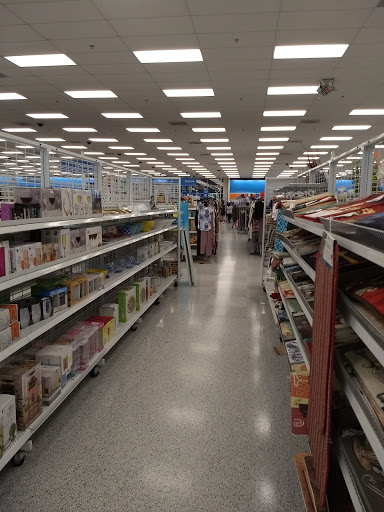 Clothing Store «Ross Dress for Less», reviews and photos, 170 E Stacy Rd, Allen, TX 75002, USA