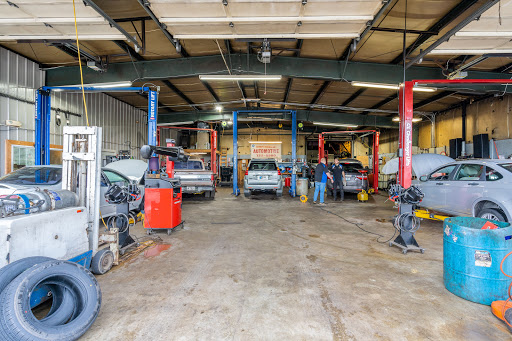 Auto Repair Shop «Simpsonville Automotive», reviews and photos, 6986 Shelbyville Rd, Simpsonville, KY 40067, USA