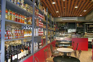 Marquet Gourmeterie - traditional restaurant and wine bar in Andorra image