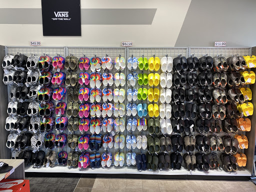 Shoe Store «Rack Room Shoes», reviews and photos, 2833 Market Center Dr, Rockwall, TX 75032, USA