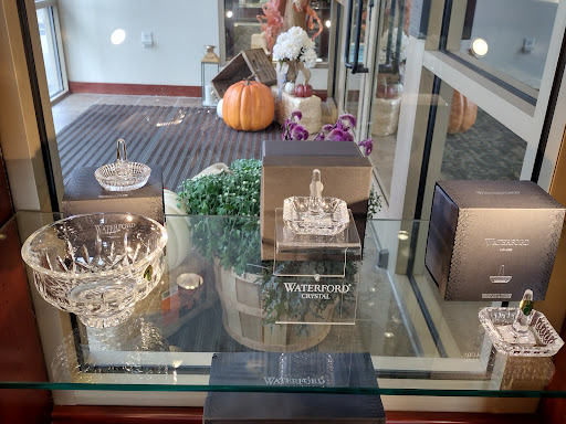 Jeweler «DeScenza Diamonds - Peabody», reviews and photos, 161 Andover St, Peabody, MA 01960, USA