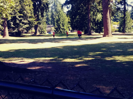 Golf Course «Bellevue Crossroads Par 3 Golf», reviews and photos, 15801 NE 15th St, Bellevue, WA 98008, USA