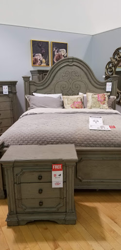 Furniture Store «American Signature Furniture», reviews and photos, 1924 W International Speedway Blvd, Daytona Beach, FL 32114, USA