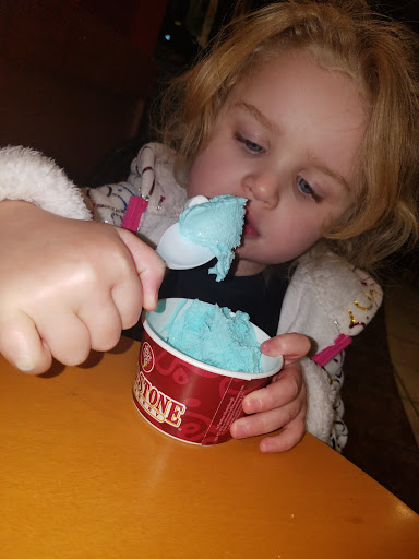 Ice Cream Shop «Cold Stone Creamery», reviews and photos, 12286 SW Scholls Ferry Rd #14, Tigard, OR 97223, USA