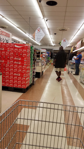 Grocery Store «E W James & Sons Supermarkets», reviews and photos, 1301 W Wood St, Paris, TN 38242, USA