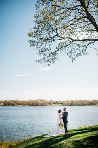 Bridal Shop «Spark Bridal Outlet», reviews and photos, 1757 Cranston St, Cranston, RI 02920, USA