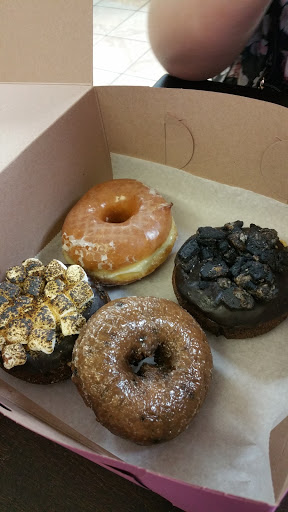 Donut Shop «M & M Donuts», reviews and photos, 1614 W Katella Ave, Anaheim, CA 92802, USA