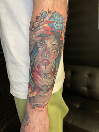 Explore top of hand tattoo ideas, creative tattoo ideas in Quincy, available at Guatemala INK