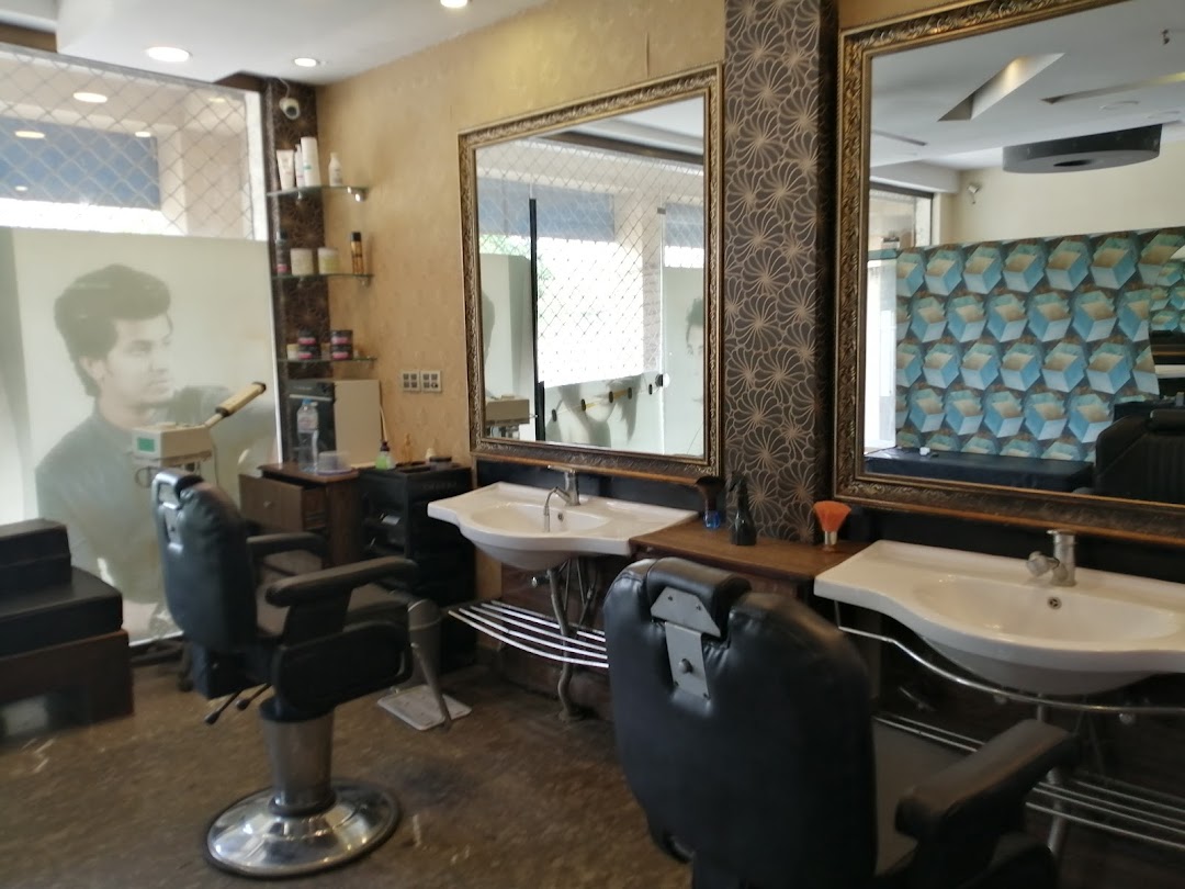 Royal Hair Dressers & Beauty Parlours