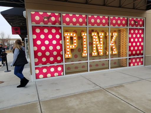 Shopping Mall «Chicago Premium Outlets», reviews and photos, 1650 Premium Outlet Blvd, Aurora, IL 60502, USA