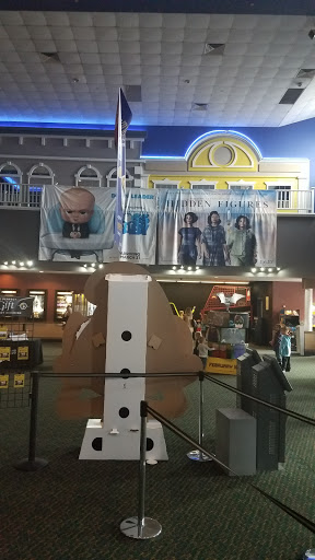 Movie Theater «Regal Cinemas Hamilton Commons 14», reviews and photos, 4215 E Black Horse Pike, Mays Landing, NJ 08330, USA