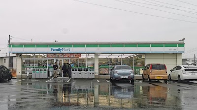 ファミリーマート 鈴鹿一ノ宮店