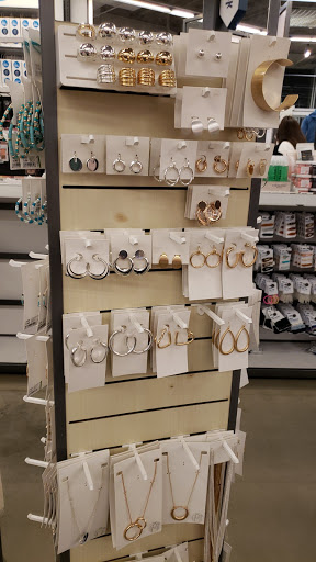 Clothing Store «Old Navy», reviews and photos, 880 Sunrise Hwy, Bay Shore, NY 11706, USA