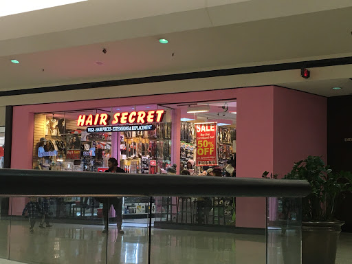 Shopping Mall «Oakland Mall», reviews and photos, 412 W 14 Mile Rd, Troy, MI 48083, USA